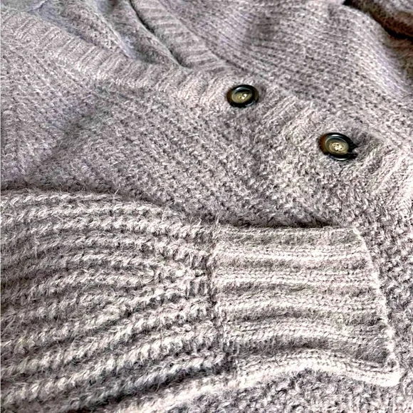 Oversized Cardigan - Picture 2 of 2